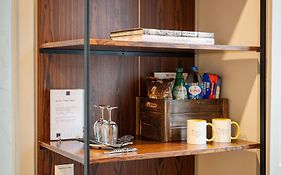 Utopian Hotel, A Charming Guesthouse